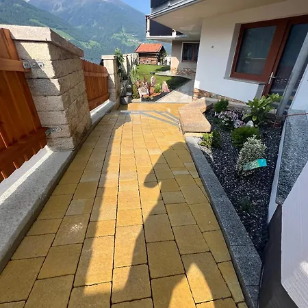Apart-bergheim فليس